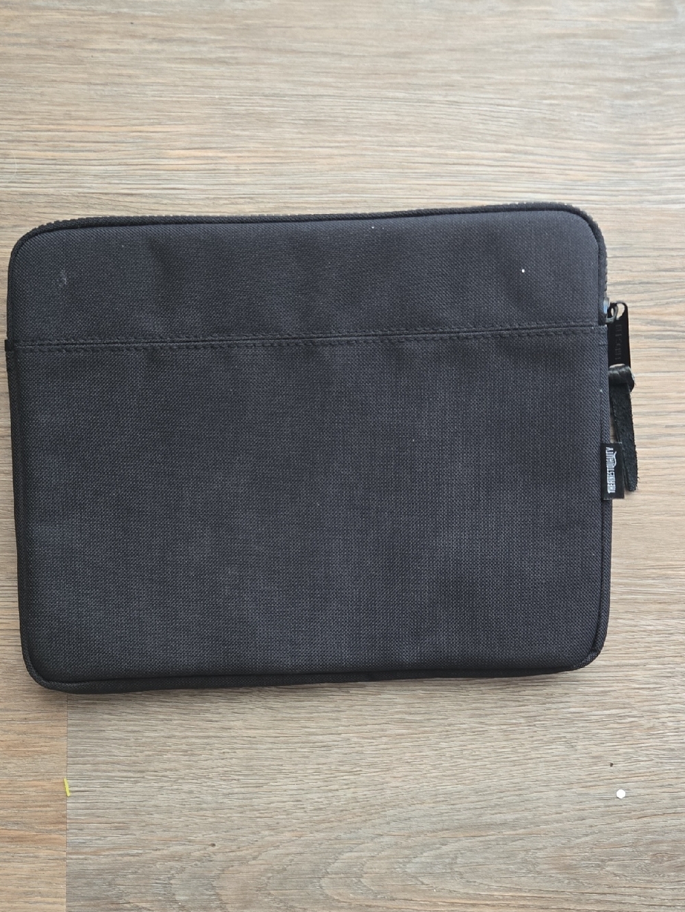 Herschel Supply Company 10" Zip Tablet Sleeve - Picture 2 of 4